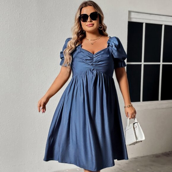 Plus Size Ruched Sweetheart Neck Dress - Picture 1 of 7